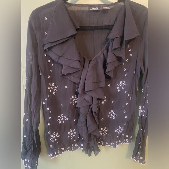 Womens Blouse Size Medium Whimsical Black White Lightweight Sheer Floral Shirt8 - Picture 8 of 10